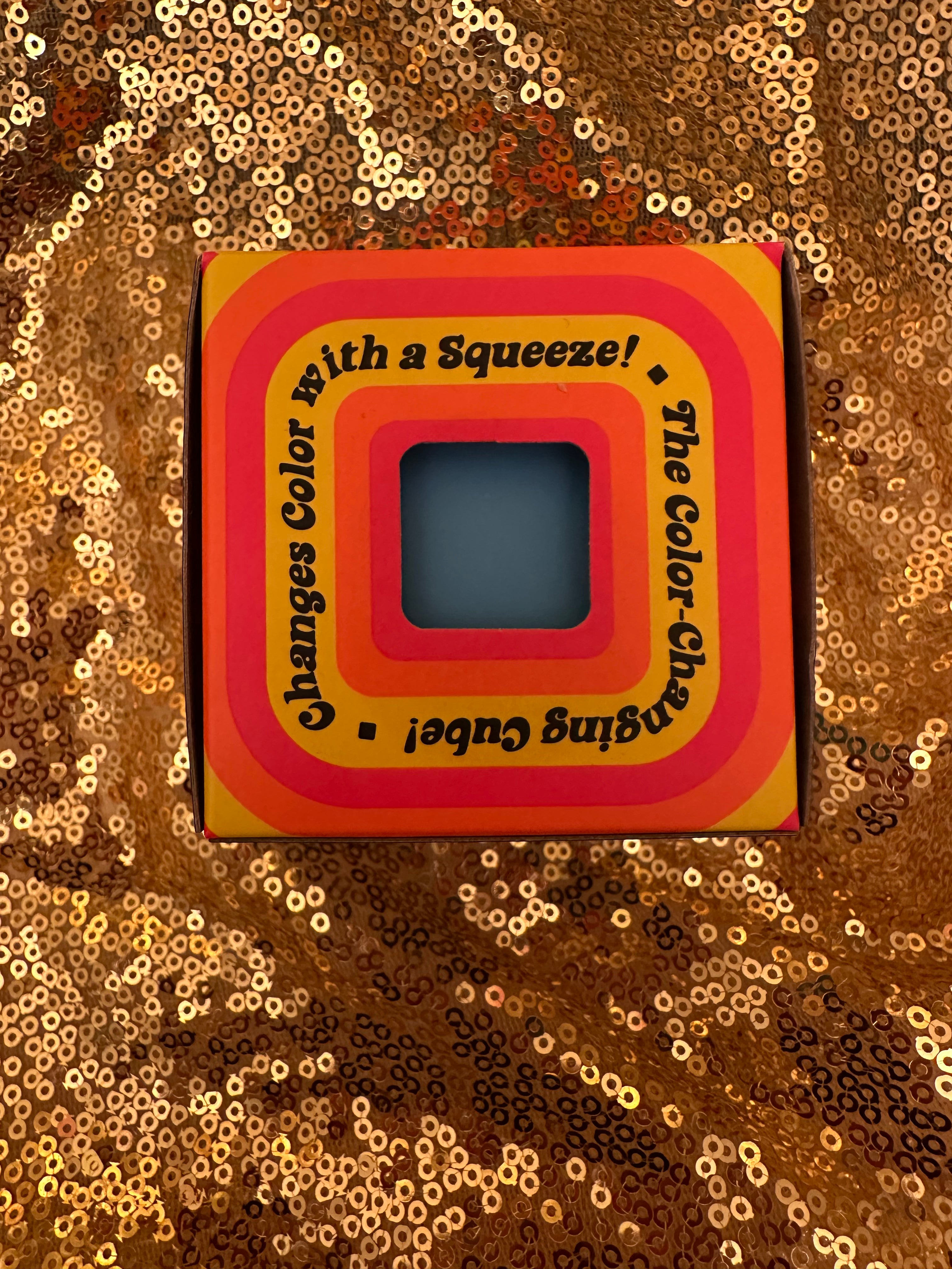 NEEDOH Color Change Cube